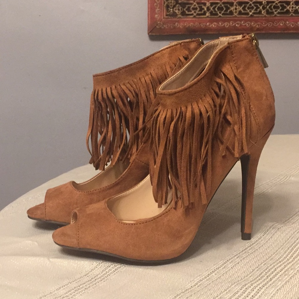 Like-New Brown Suede Fringe Heels